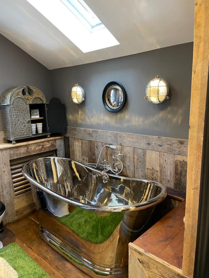The Cocktail Lounge At Cheshire Boutique Bathhouse Lägenhet Nantwich Exteriör bild